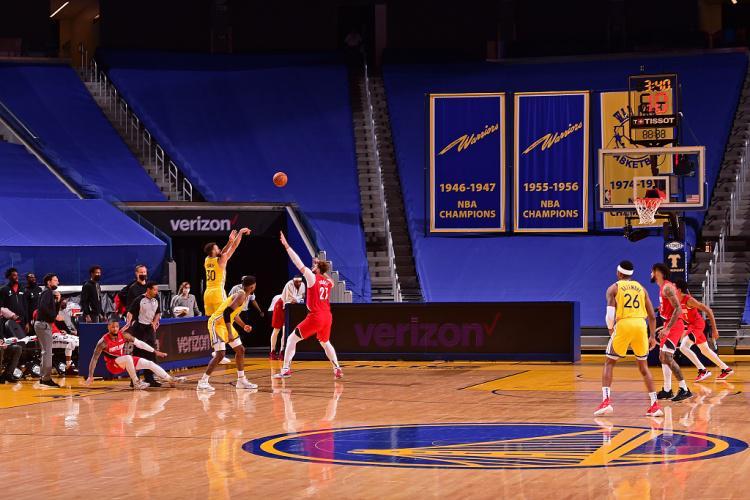 利拉德昔日采访：库里因为我的话爆砍62分 再也不和他说垃圾话了